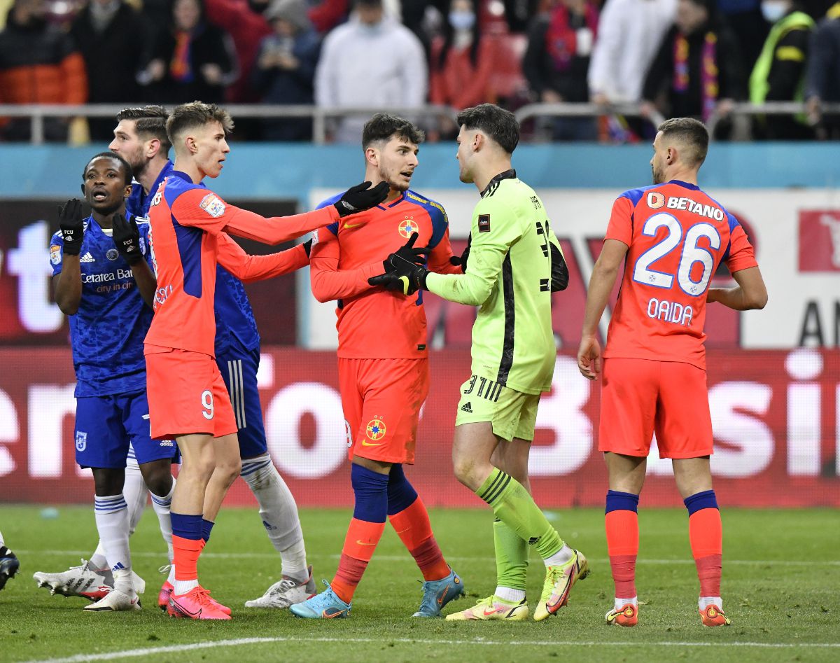 „Clienții” lui Gigi Becali, după FCSB - FCU Craiova 2-2: „Deja am vorbit cu MM să-i găsim înlocuitor” + „Cum, mă, Pintilii, să faci așa ceva?!”