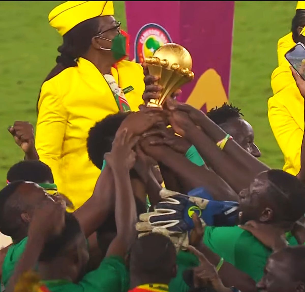 Senegal cucerește primul trofeu din istoria Cupei Africii pe Națiuni » Mane, victorios în fața lui Salah