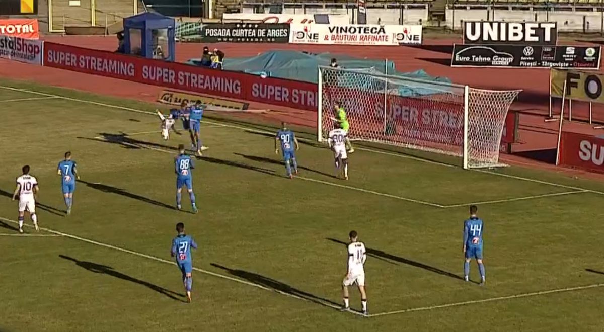 Greșeală gravă de arbitraj în FC Argeș – Clinceni » Fatai, în poziție neregulamentară înainte de marca golul decisiv