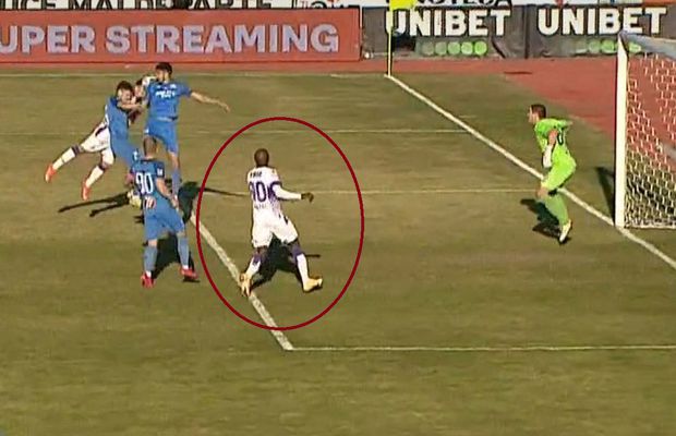 Greșeală gravă de arbitraj în FC Argeș – Clinceni » Fatai, în poziție neregulamentară înainte de marca golul decisiv
