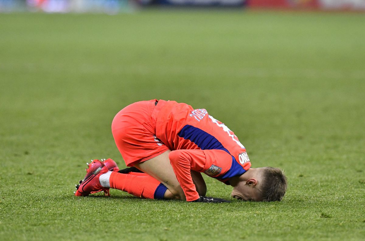 Gigi Becali a observat că FCSB trebuia să primească al doilea penalty: „Nu că e contact. Îi rupe piciorul!” » Un expert în arbitraj îi dă dreptate