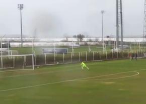 Gol de la aproape 90 de metri în meciul echipei din Liga 2: „Una dintre cele mai stranii faze din istorie?”