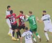 Pumni și picioare în derby! Scene uluitoare: după 14 minute de scandal, arbitrul a fluierat finalul mai devreme