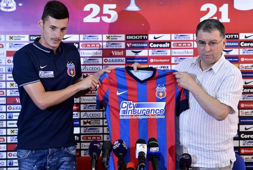 Valentin Lemnaru a semnat cu FCSB în vara lui 2014. A plecat după două luni