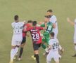 Pumni și picioare în derby! Scene uluitoare: după 14 minute de scandal, arbitrul a fluierat finalul mai devreme