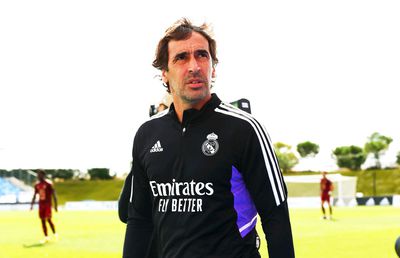 Antrenor demis în Premier League » Raul Gonzalez, chemat să îl înlocuiască