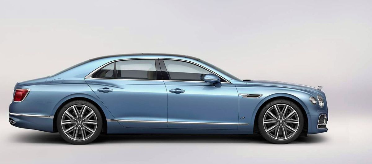 Teia Sponte a venit la FCSB - Farul cu un Bentley Flying Spur A