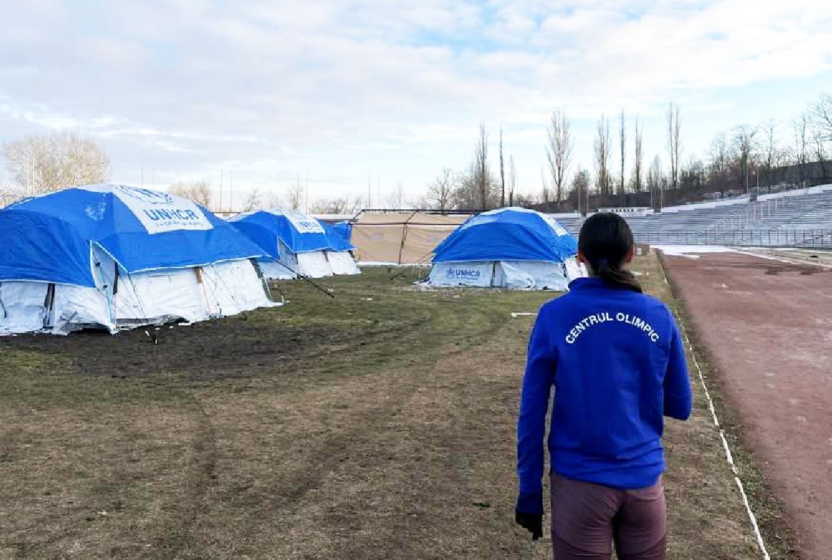 Stadionul istoric al României, transformat în tabără de refugiați, la cererea ONU! Antrenorii acuză că ISU și-a bătut joc de pista de atletism: „Dacă-i lăsam, o distrugeau complet”