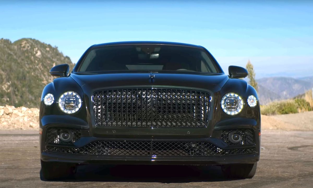 Teia Sponte a venit la FCSB - Farul cu un Bentley Flying Spur A