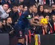 Incident obscen nemaivăzut, la Madrid. Fotbalistul lui FC Sevilla, agresat sexual de un spectator în timpul meciului!