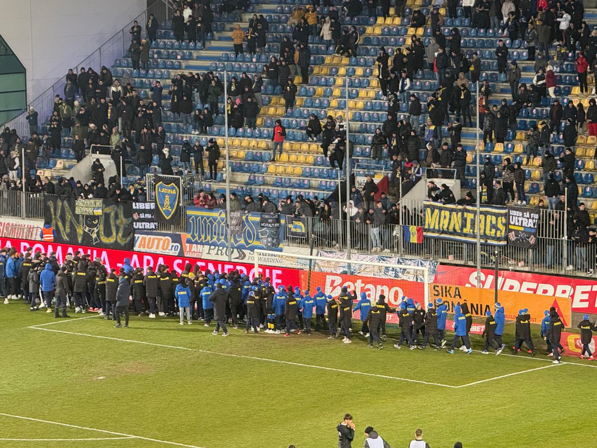 Nu s-a văzut la TV » „Invazie” la pauza duelului Petrolul - FCSB