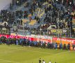 Sute de copii, pe teren la pauza meciului Petrolul - FCSB / Foto: Andrei Furnigă GSP