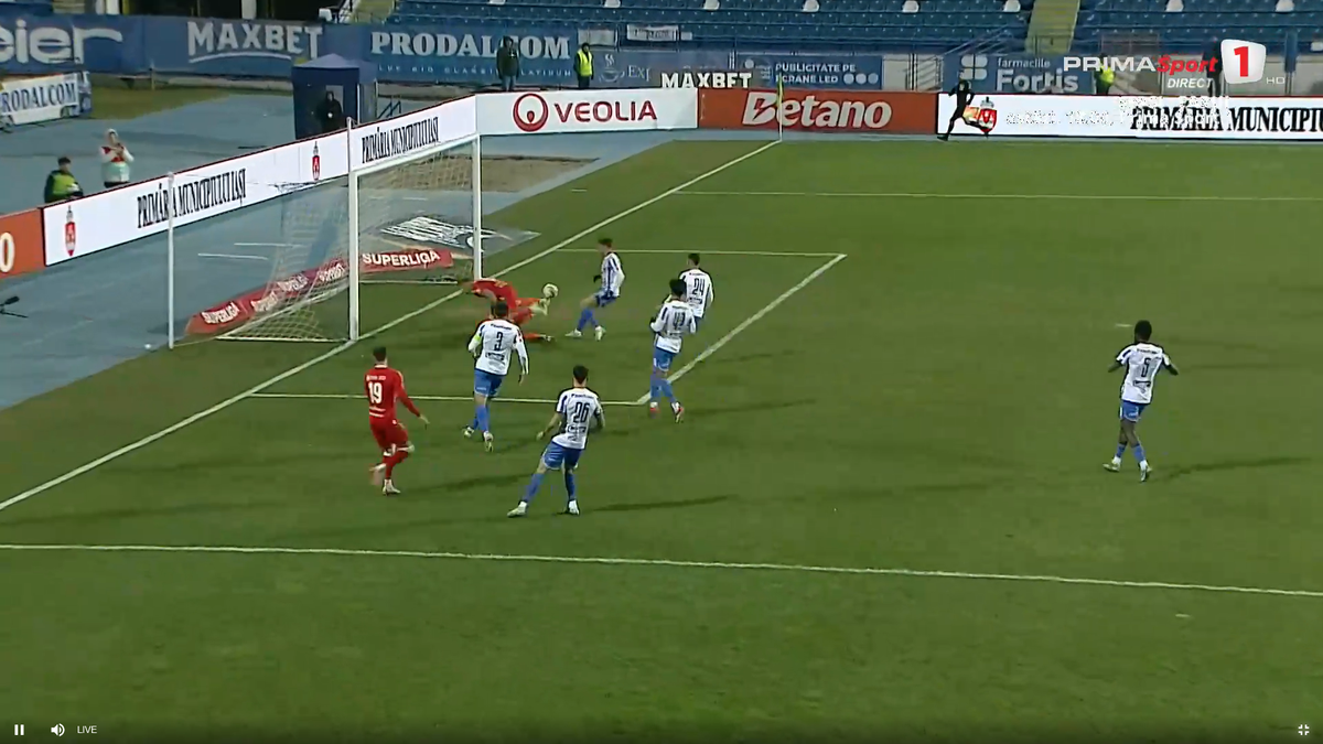 Zsori, gol cu călcâiul în Poli Iași - UTA