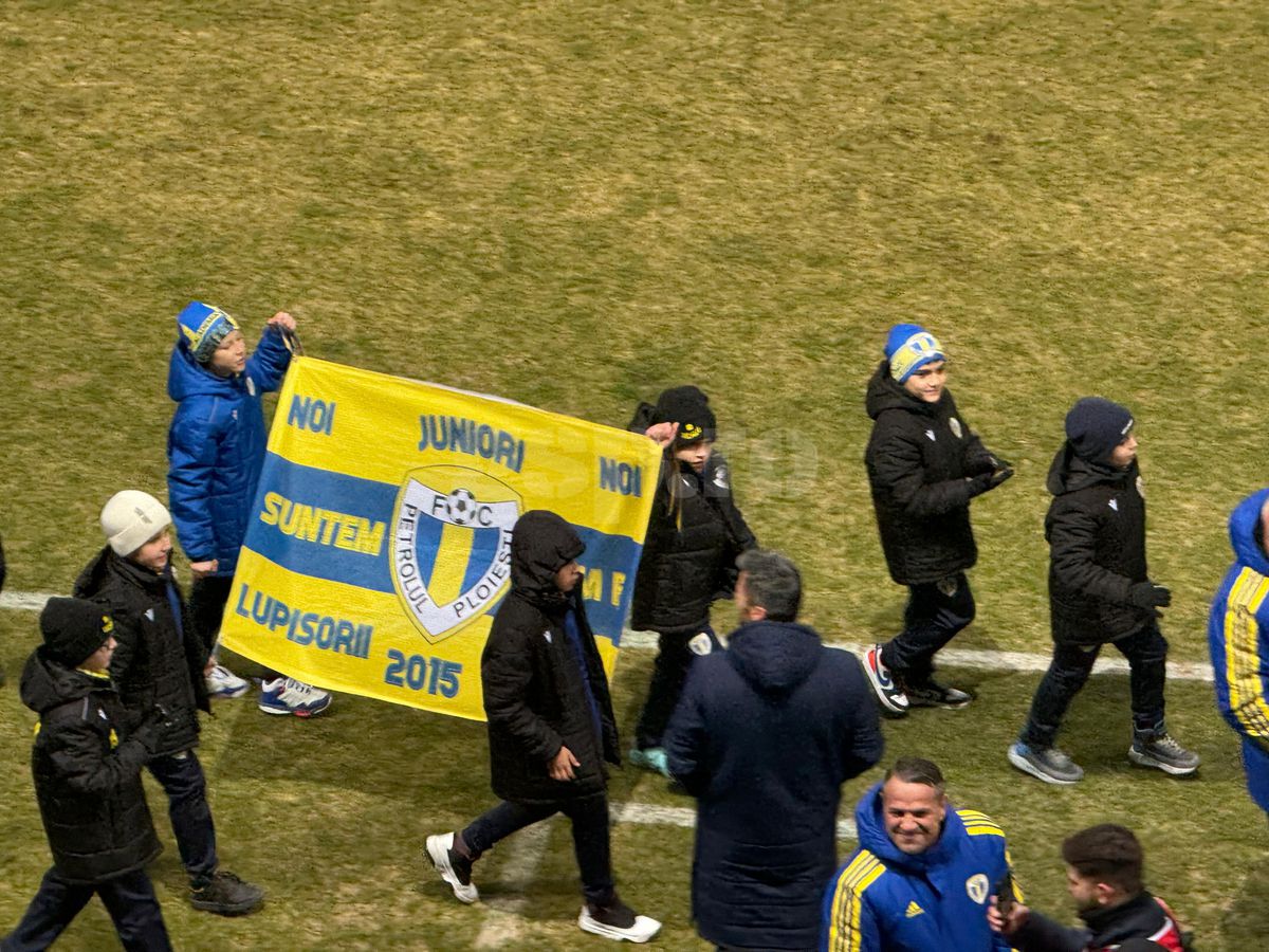 Nu s-a văzut la TV » „Invazie” la pauza duelului Petrolul - FCSB