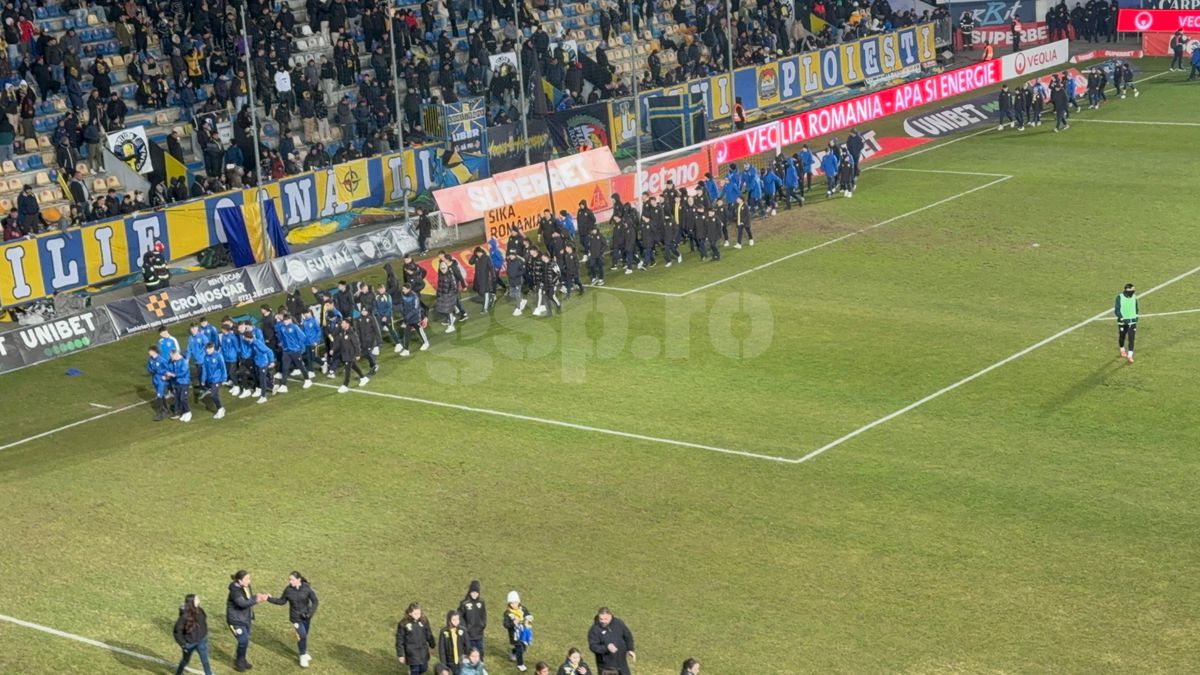 Nu s-a văzut la TV » „Invazie” la pauza duelului Petrolul - FCSB