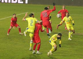Petrolul - FCSB 0-0. „Mercedesul” lui Becali a făcut pană la Ploiești » Noua ierarhie din Superliga