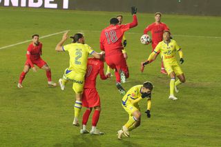 Petrolul - FCSB 0-0. „Mercedesul” lui Becali a făcut pană la Ploiești » Noua ierarhie din Superliga