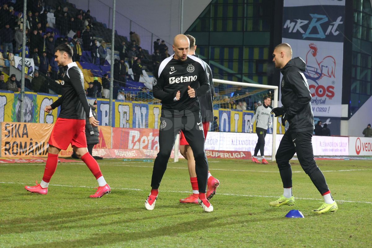 Petrolul - FCSB, imagini înainte de meci