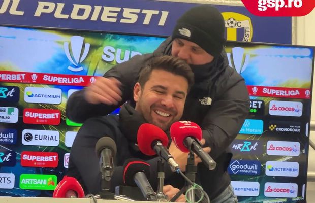 Moment interzis minorilor în conferința lui Adrian Mutu » A intrat peste antrenor: „Bă...”