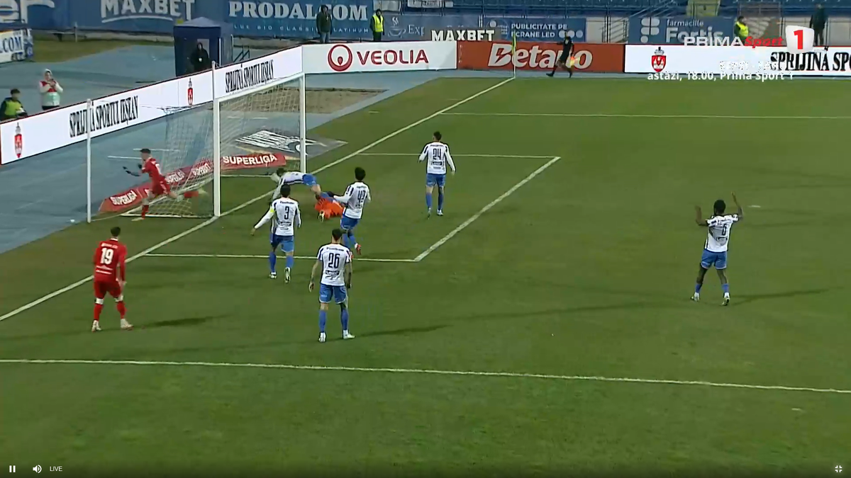 Zsori, gol cu călcâiul în Poli Iași - UTA