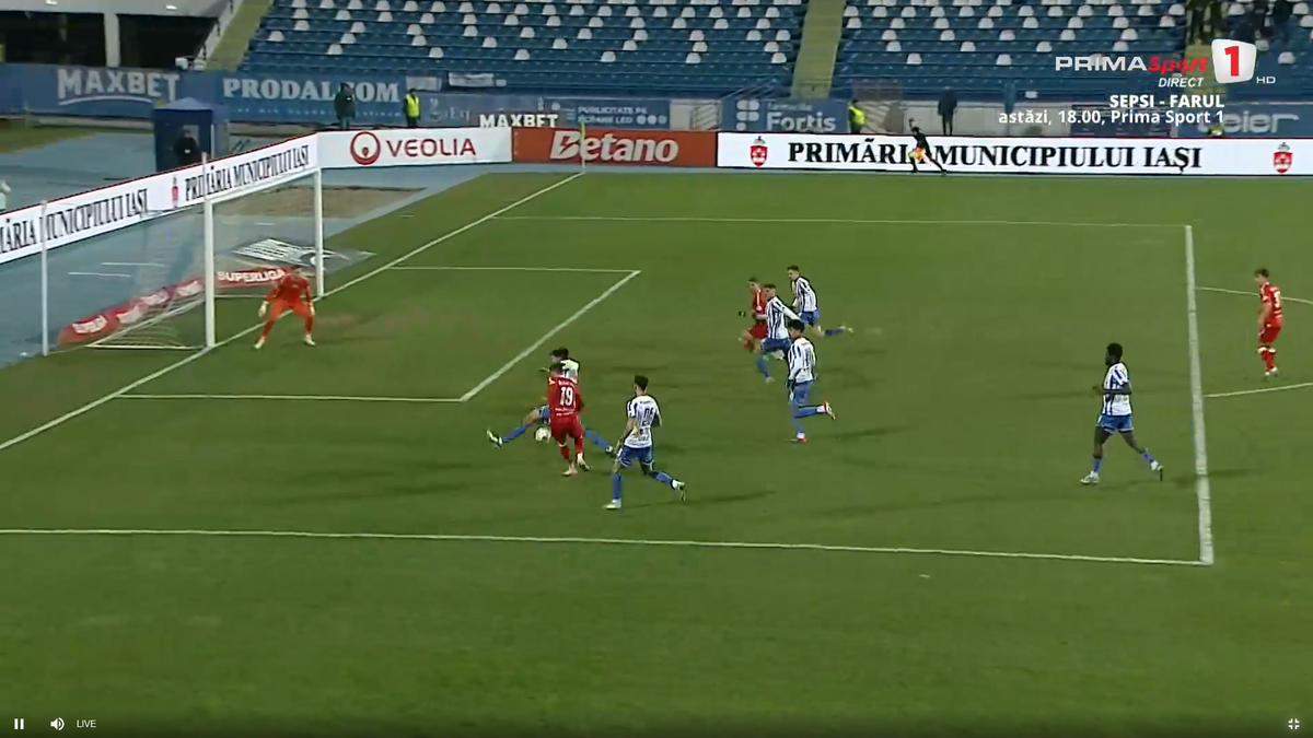 Zsori, gol cu călcâiul în Poli Iași - UTA