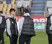 Jucătorii au intrat pe gazon, înainte de Petrolul - FCSB/ Foto: Ionuț Iordache GSP.