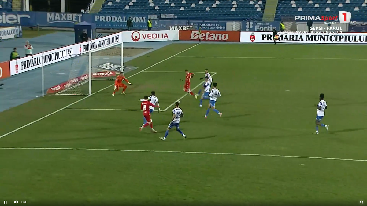 Zsori, gol cu călcâiul în Poli Iași - UTA