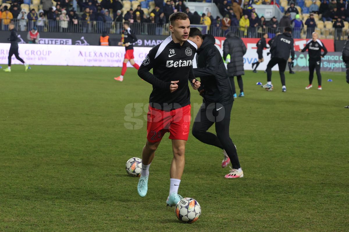 Petrolul - FCSB, imagini înainte de meci