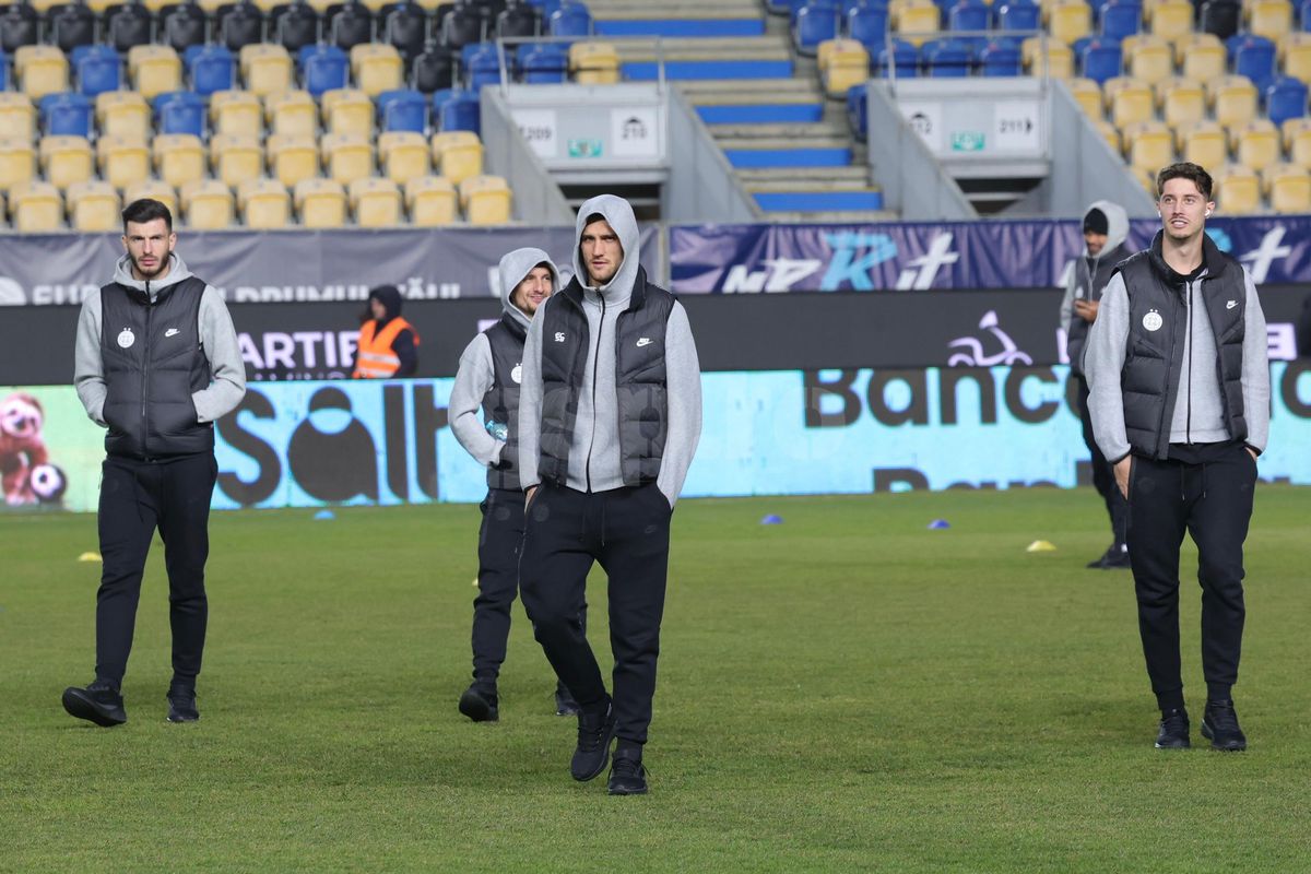 Petrolul - FCSB, imagini înainte de meci