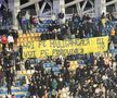 Mesaj afișat de Petrolul în meciul cu FCSB. Foto: Andrei Furnigă GSP