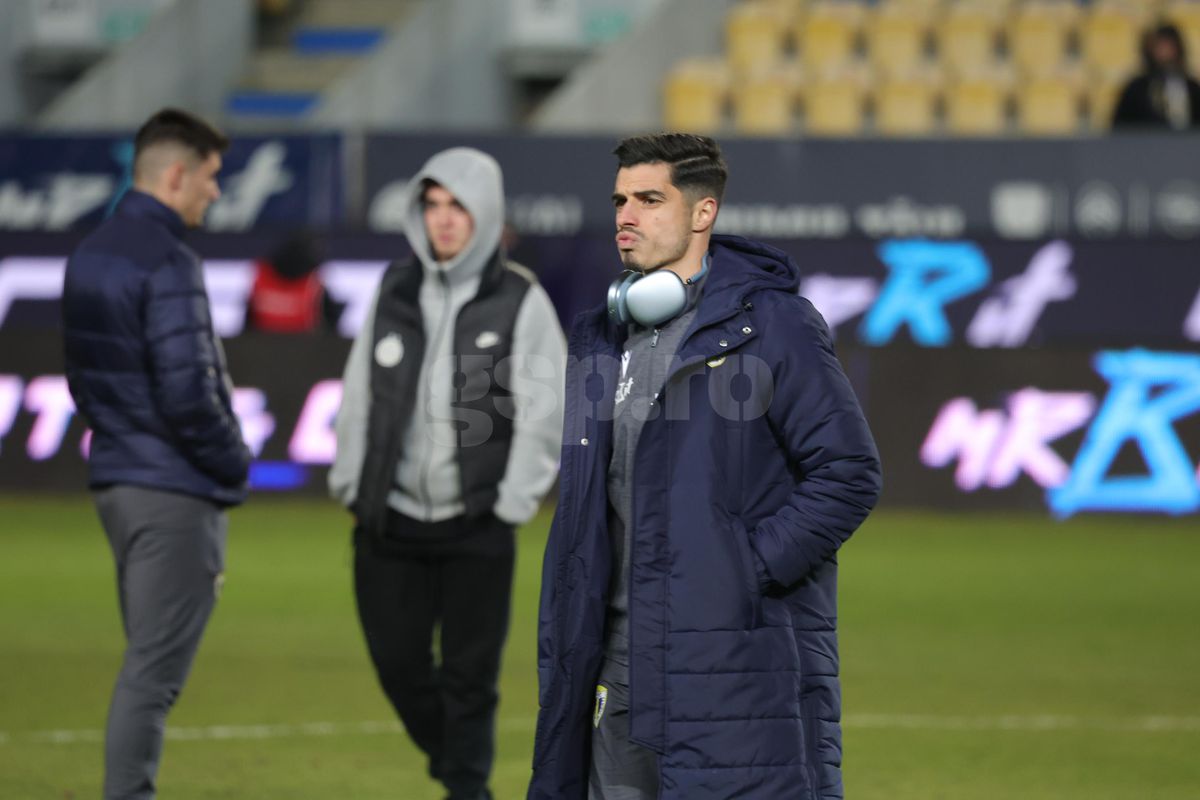 Petrolul - FCSB, imagini înainte de meci