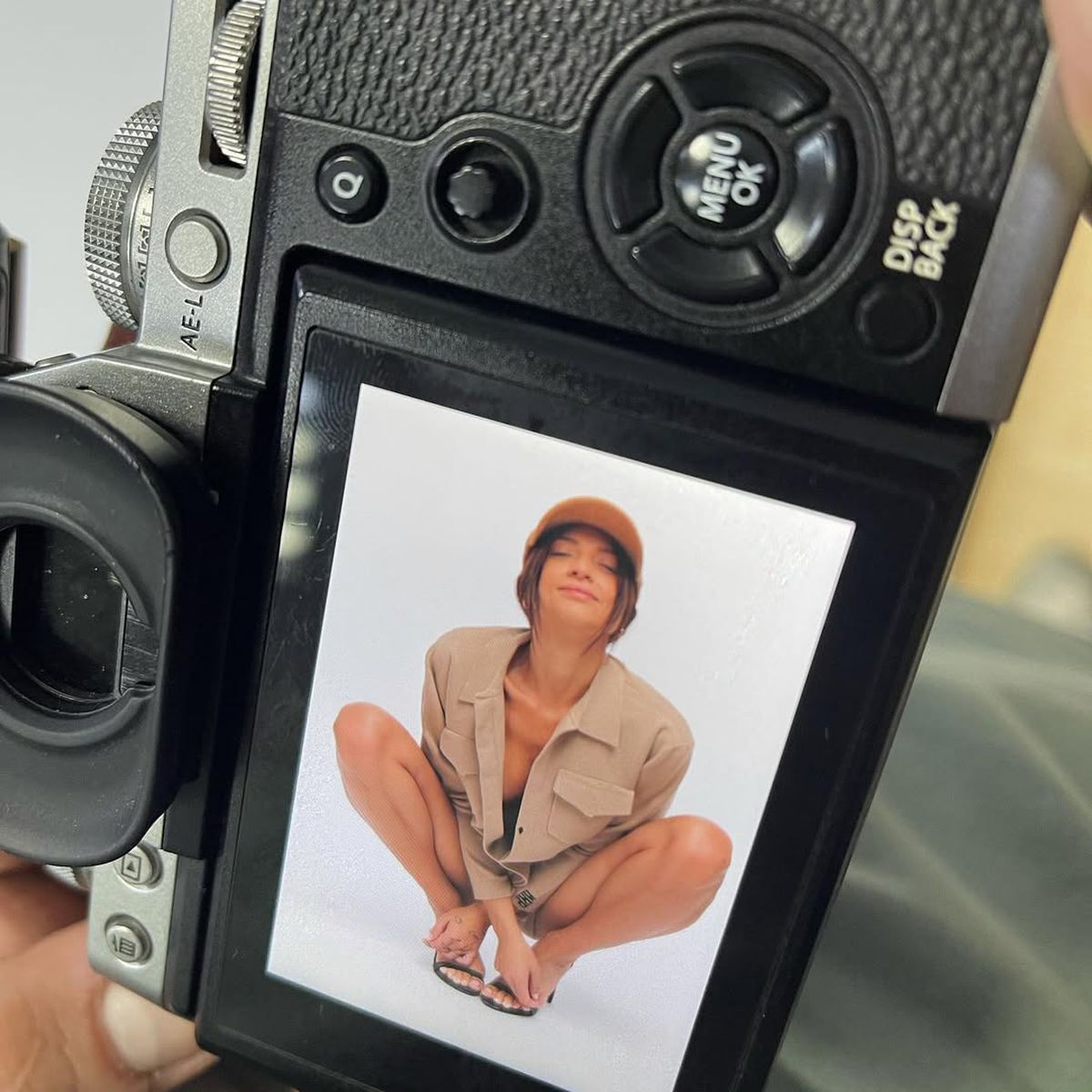 Cine este frumusețea enigmatică de la Survivor România 2025  » Abandonată de mamă pentru un bodyguard, apoi și de tatăl vitreg: „Am țipat cât tot cartierul”