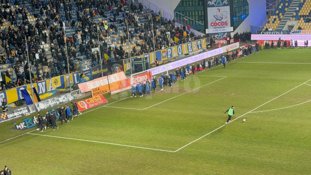 Nu s-a văzut la TV » „Invazie” la pauza duelului Petrolul - FCSB