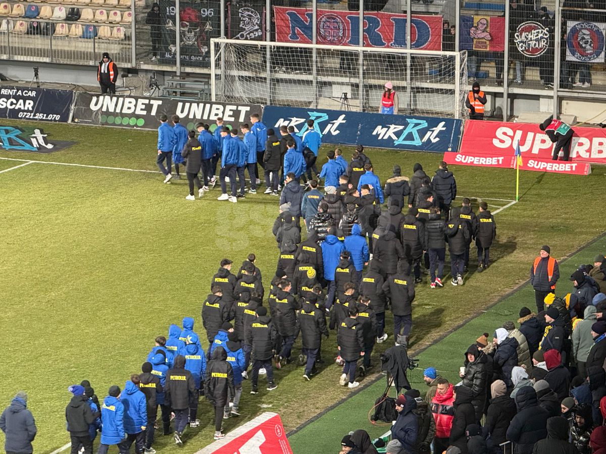 Nu s-a văzut la TV » „Invazie” la pauza duelului Petrolul - FCSB
