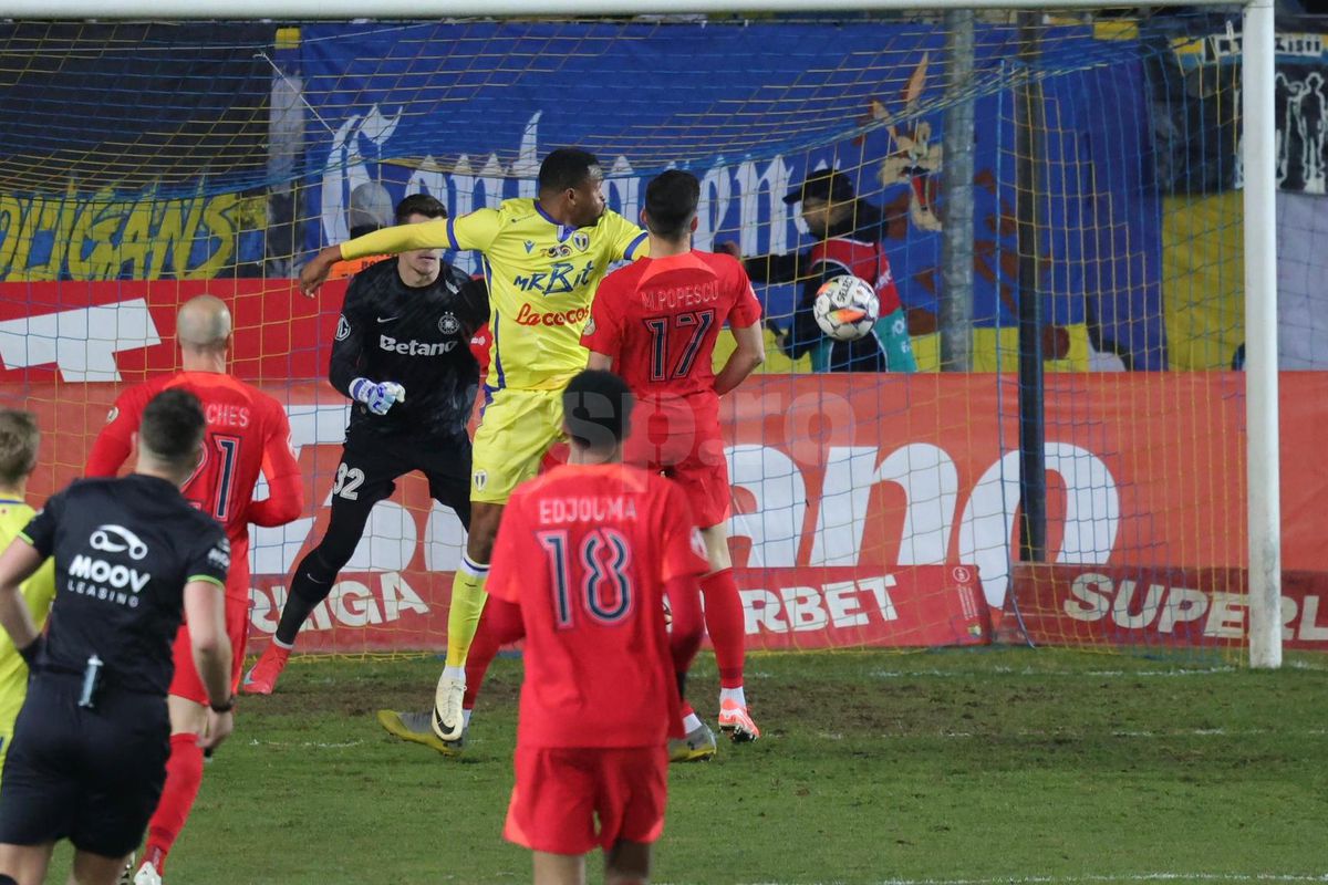 Un stelist înfocat a blocat-o pe FCSB la Ploiești! Titular peste noapte în Superligă - cu Steaua în inimă: „Cel mai mare club din România”