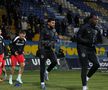 Jucătorii la încălzire, înainte de Petrolul - FCSB/ Foto: Ionuț Iordache GSP.