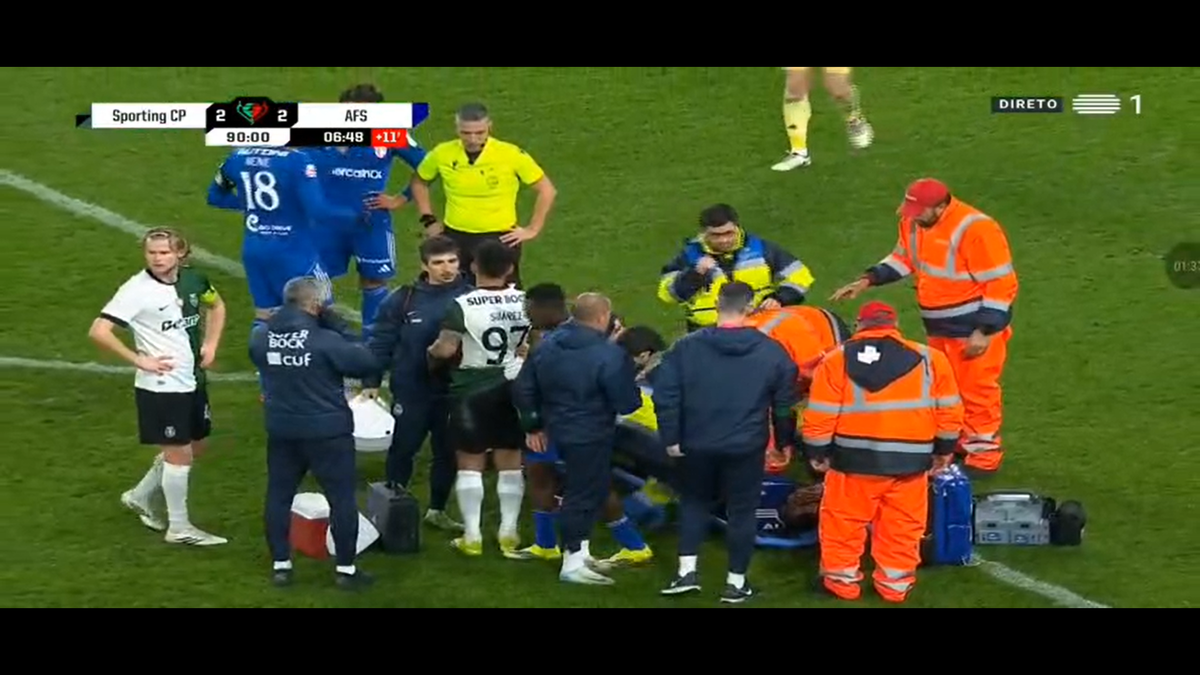 Primele imagini cu Antoine Baroan, după ce și-a rupt piciorul la debut