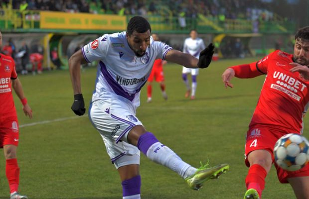 FC Argeș s-a distrat cu Hermannstadt și a făcut încă un pas important spre play-off + Dennis Politic, assist la debut