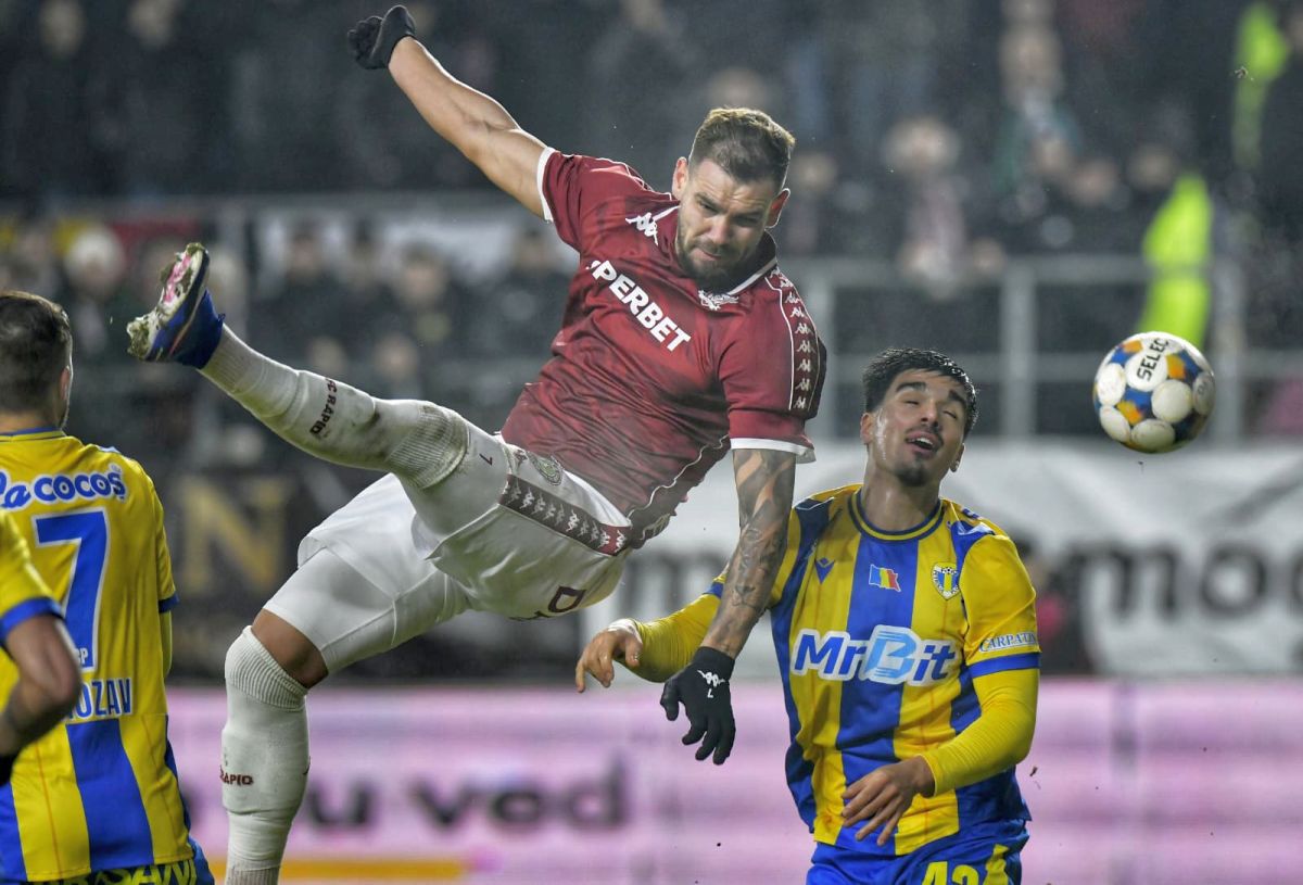 Mare surpriză în Rapid - Petrolul » Gâlcă a început cu o echipă experimentală, iar „lupii” l-au taxat + Clasamentul