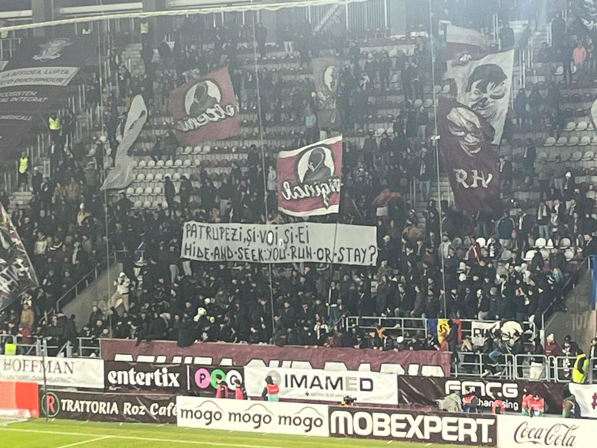 Mesajele afișate de galerii la Rapid - Petrolul