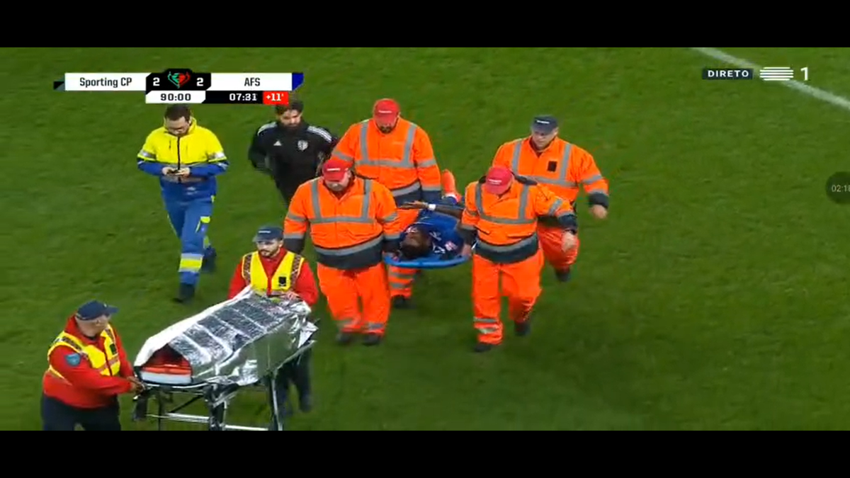 Primele imagini cu Antoine Baroan, după ce și-a rupt piciorul la debut