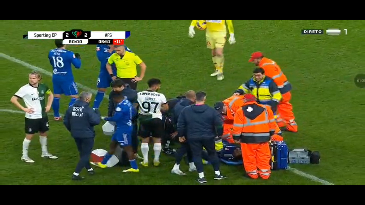 HORROR! Rapidistul Antoine Baroan și-a rupt piciorul chiar la debutul pentru noua echipă » Imagini greu de privit