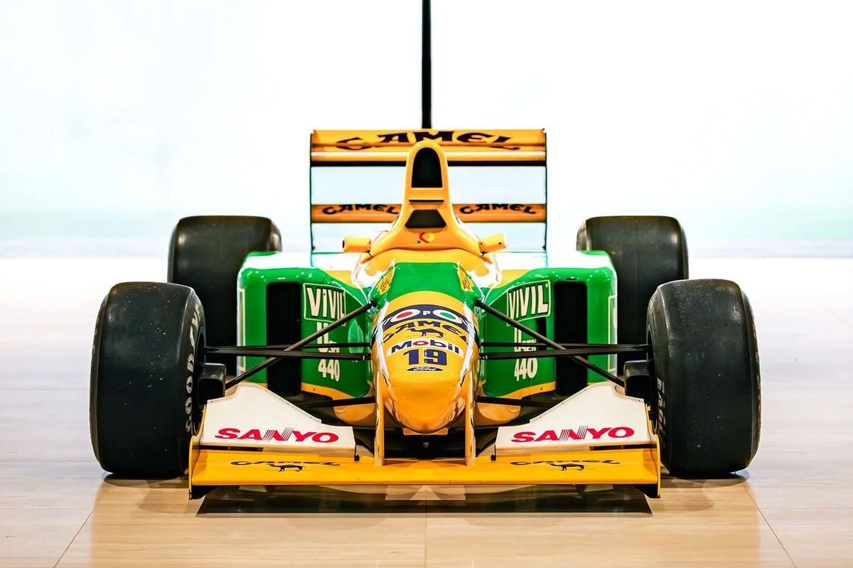 Benetton B192, monopostul cu care Michael Schumacher a obținut prima victorie, vândut pentru 5 milioane de euro