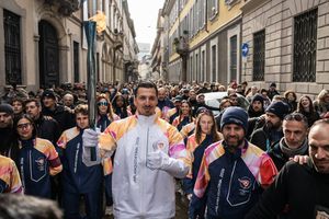 Cum a fost prezentat Ibrahimovic, care a purtat torța în Milano astăzi: „Flacăra olimpică nu l-a ales pe Zlatan...”