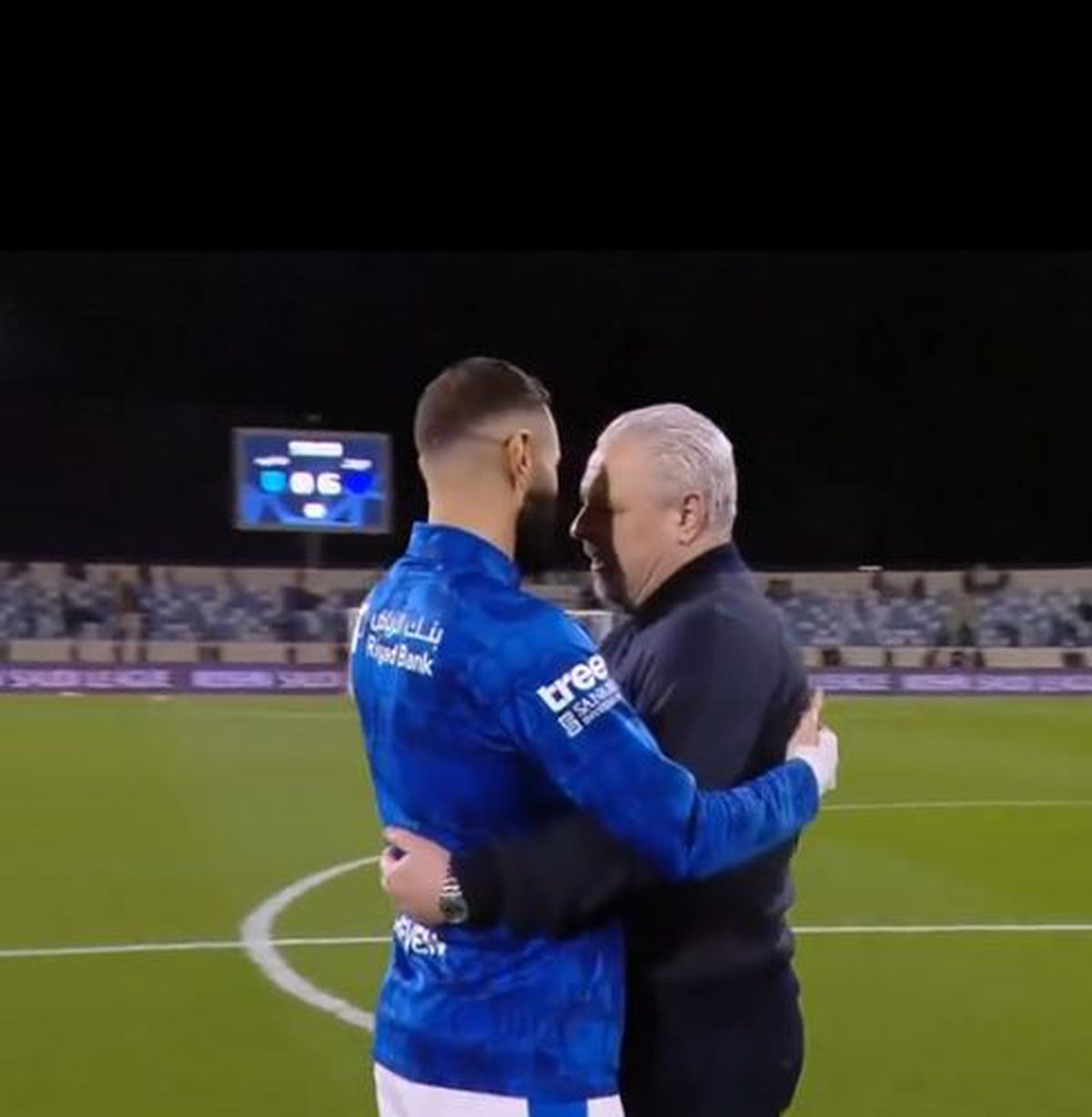 Șumudică s-a dus „glonț” la Benzema, apoi a izbucnit în conferință: „N-au ce căuta aici!”