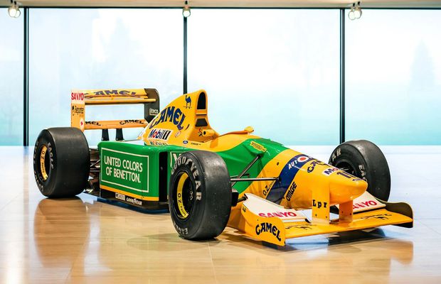 Monopostul cu care Michael Schumacher a obținut prima victorie în Formula 1, vândut pentru o sumă colosală