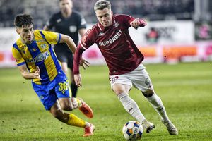 Rapid - Petrolul: Bălbărău scoate formidabil șutul lui Bolgado » Toate informațiile de la reporterii GSP