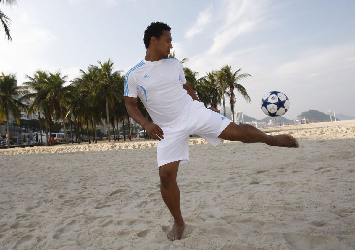 EXCLUSIV VIDEO Eric, la un pas de FCSB: „M-a sunat Anamaria Prodan să-mi spună că mă vrea Becali! Am făcut accident pe drum”