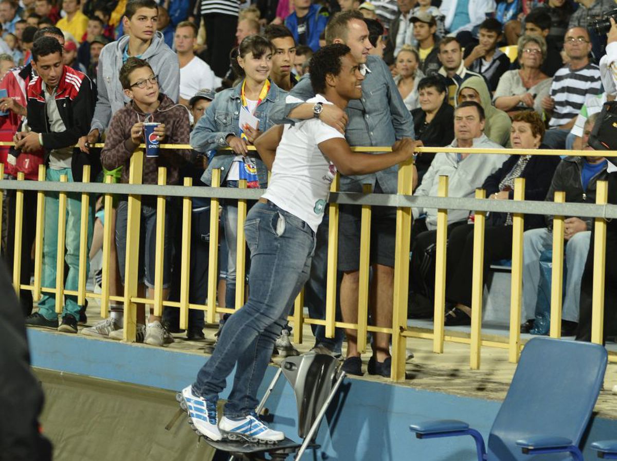 EXCLUSIV VIDEO Eric, la un pas de FCSB: „M-a sunat Anamaria Prodan să-mi spună că mă vrea Becali! Am făcut accident pe drum”