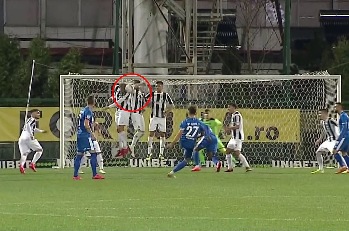 ASTRA - BOTOȘANI 1-0 // FOTO Oaspeții au cerut lovitură de la 11 metri pentru un henţ al lui Răduţ » Ce arată reluările